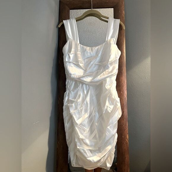 Alamour the Label White Dress - Picture 5 of 7